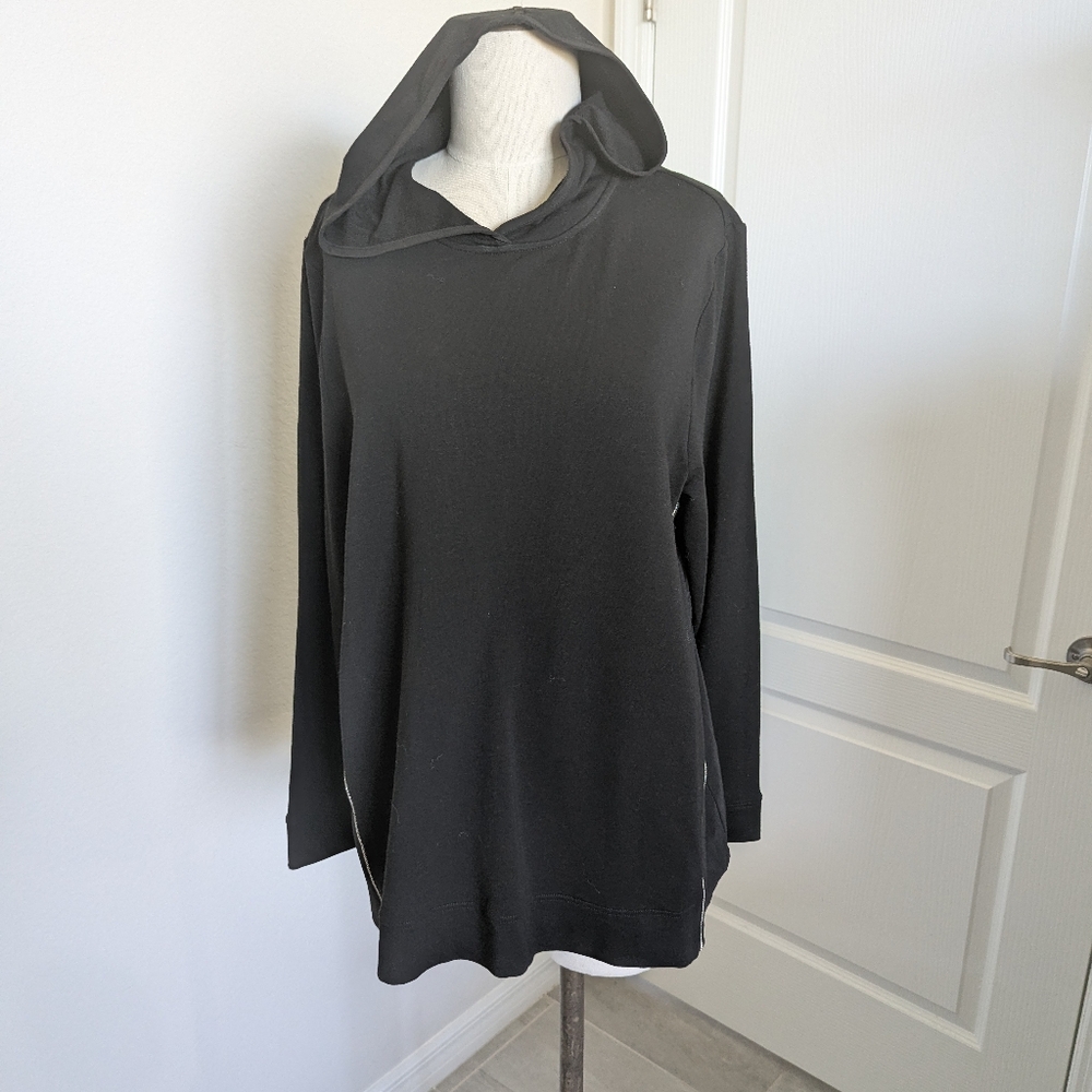Chicos Zenergy Black Athletic Pullover